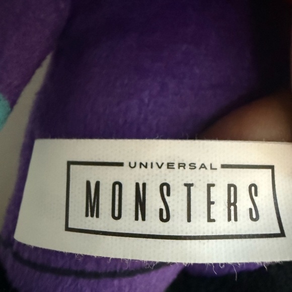 Plush Dracula from the Universal Monsters - Picture 2 of 7